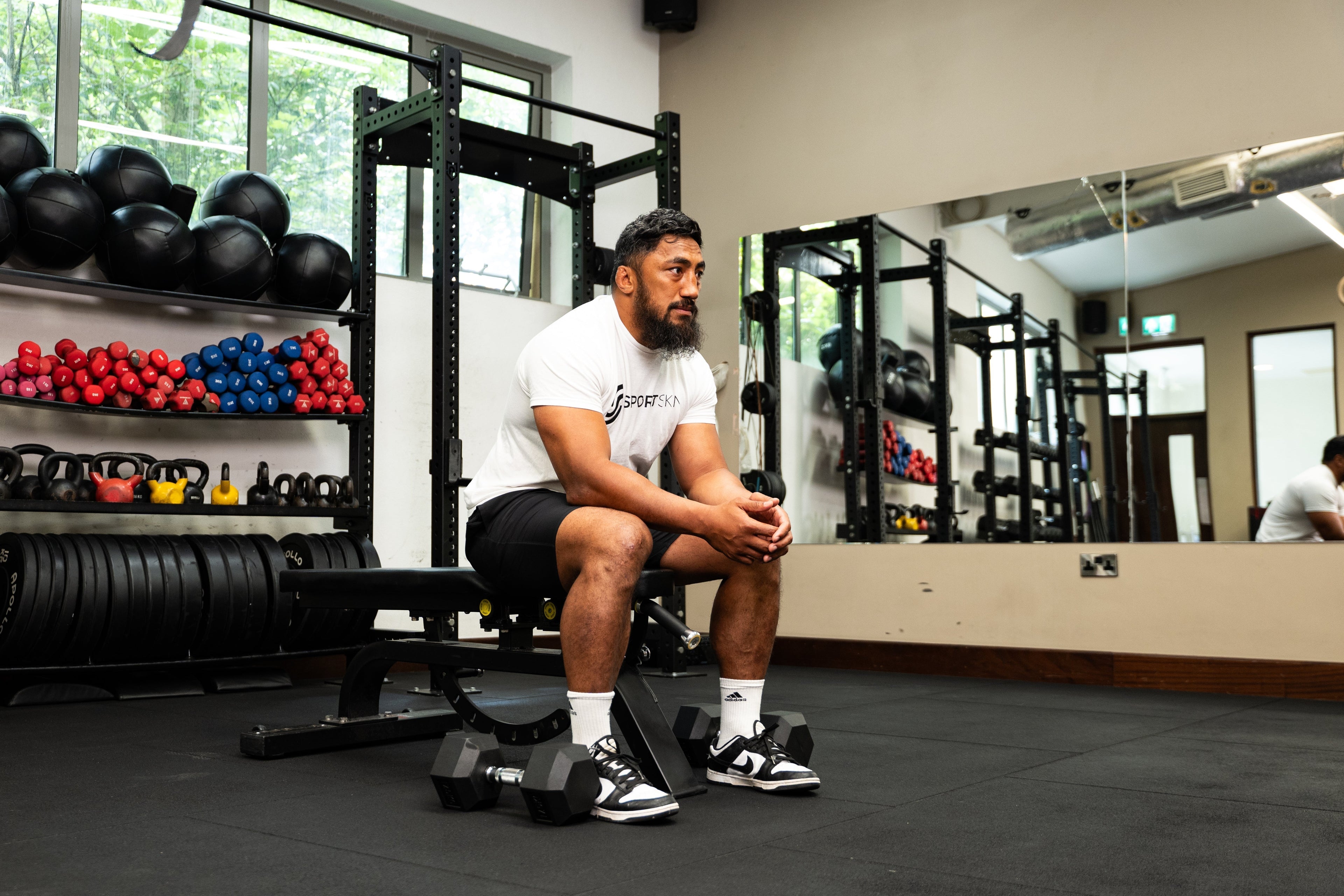 SportSKN natural Recovery Gel skincare product is ideal for athletes and people with active lifestyles, as recovery gel helps with muscle recovery and retaining healthy skin